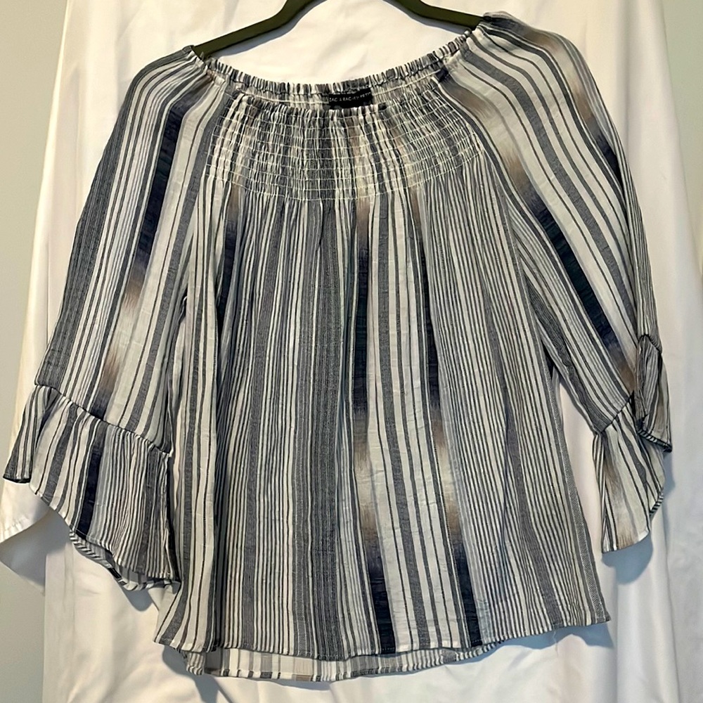 Lightweight tunic top